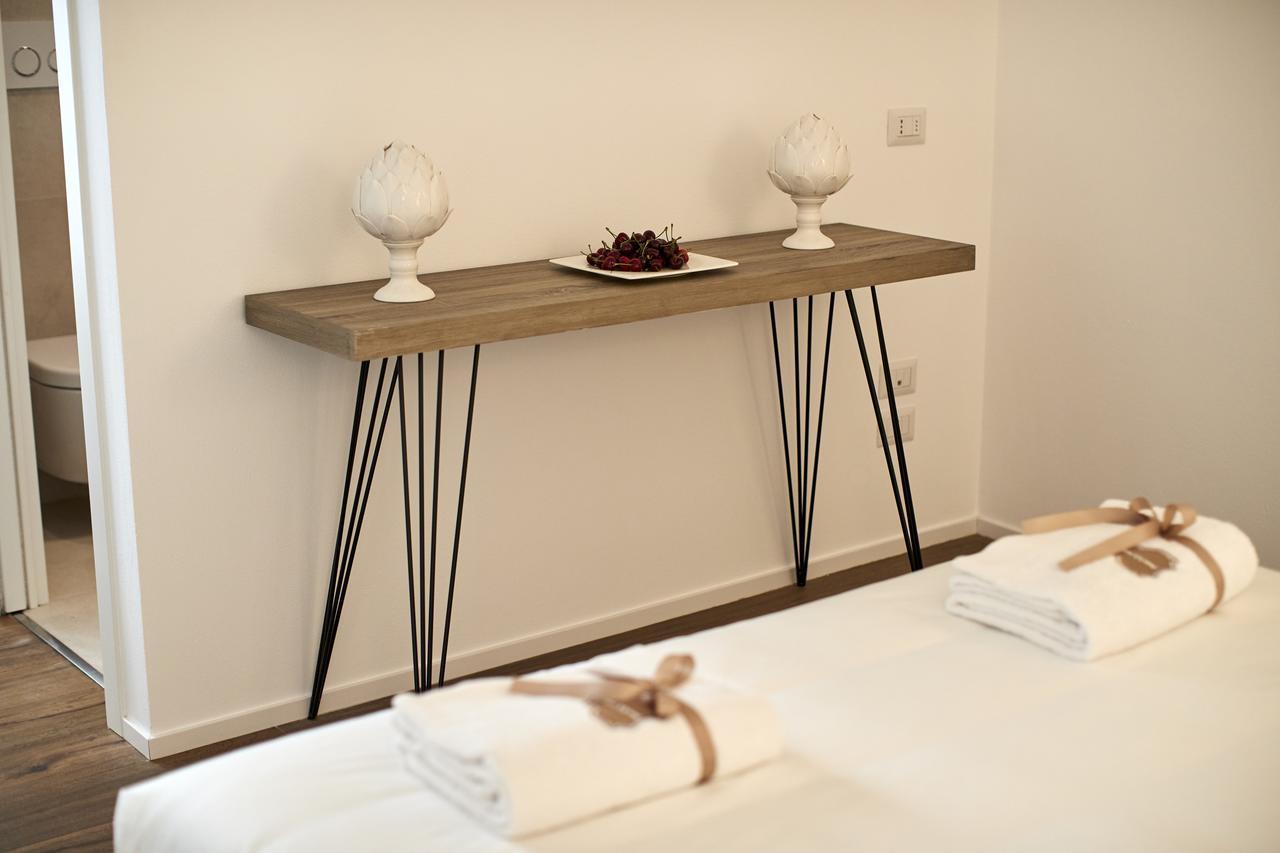 Iulius Suite & Spa コンヴェルサーノ エクステリア 写真